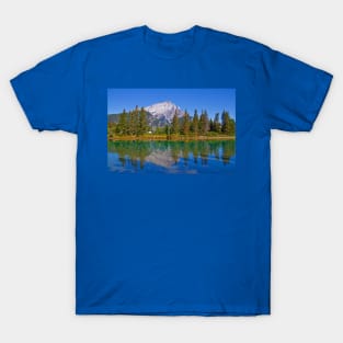 Canada. Alberta. Canadian Rockies. Environs of Banff town. T-Shirt